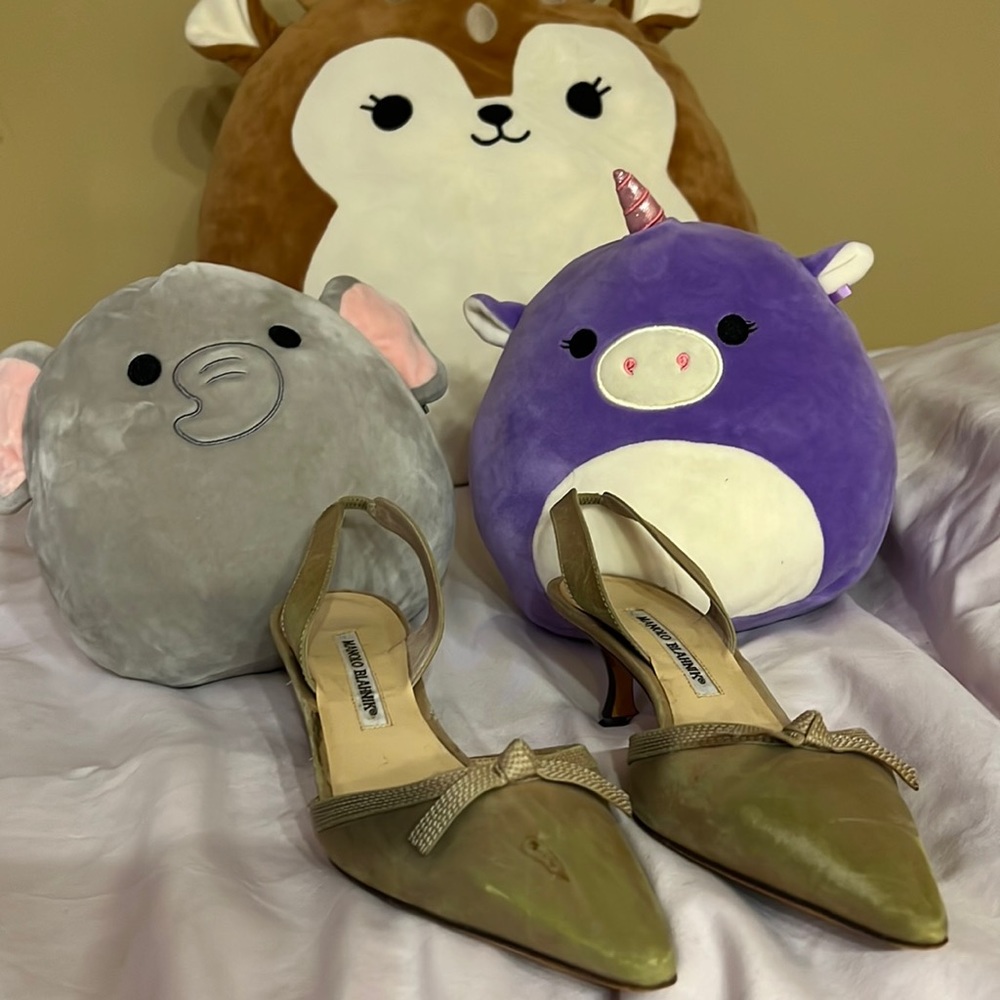 Manolo Blahnik Kitten Pumps